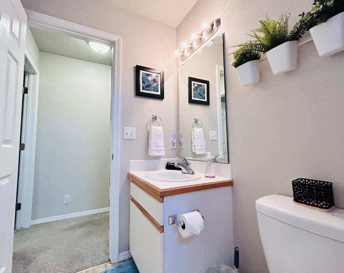 The Getaway Se Boise Condo Across The Street From Greenbelt, Bown Crossing And Boise River 3Bd 3Bath, 4 Beds! Lovely, Homey, Dining Table Seats 6 Exterior foto